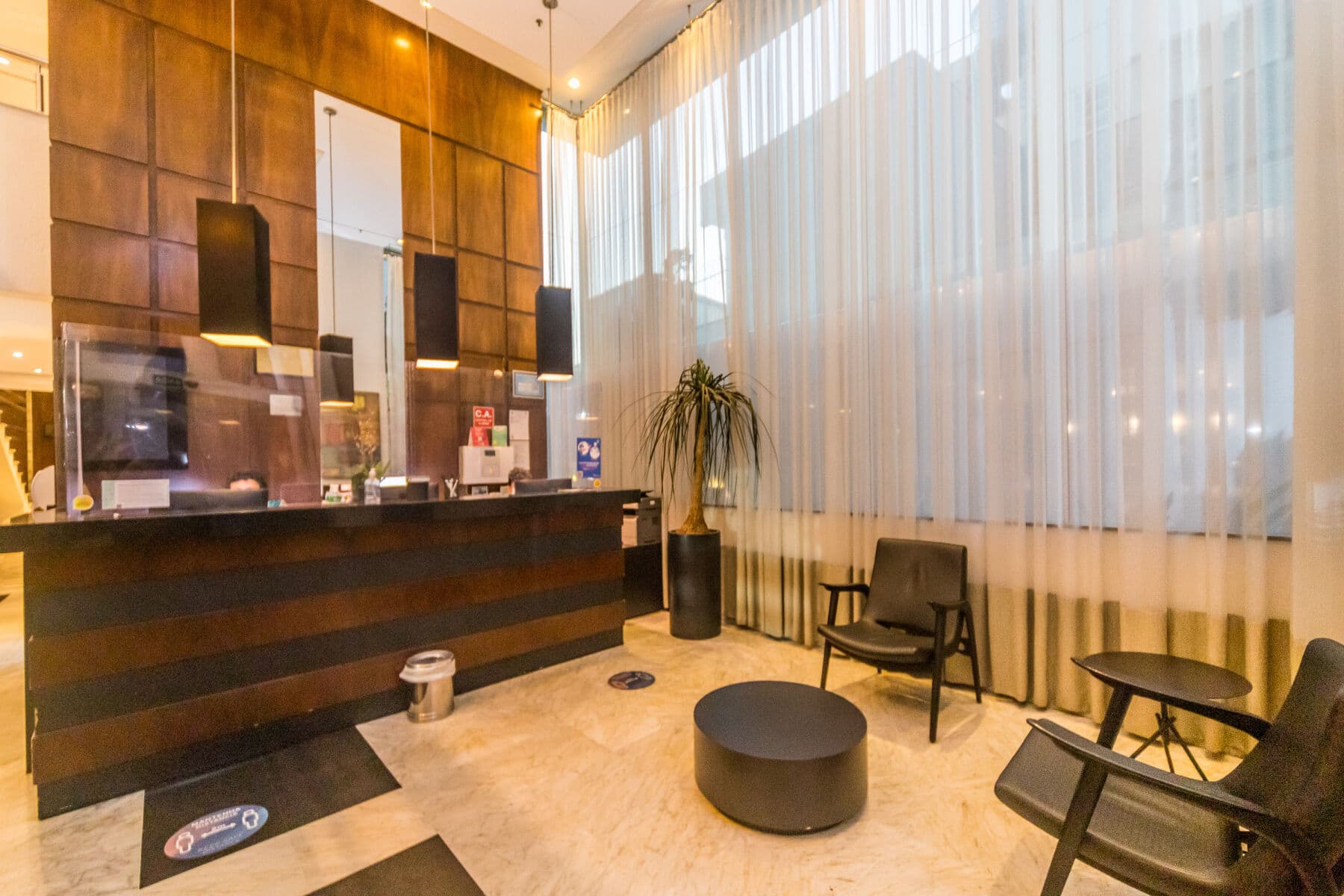 Paraíso Suítes by Charlie