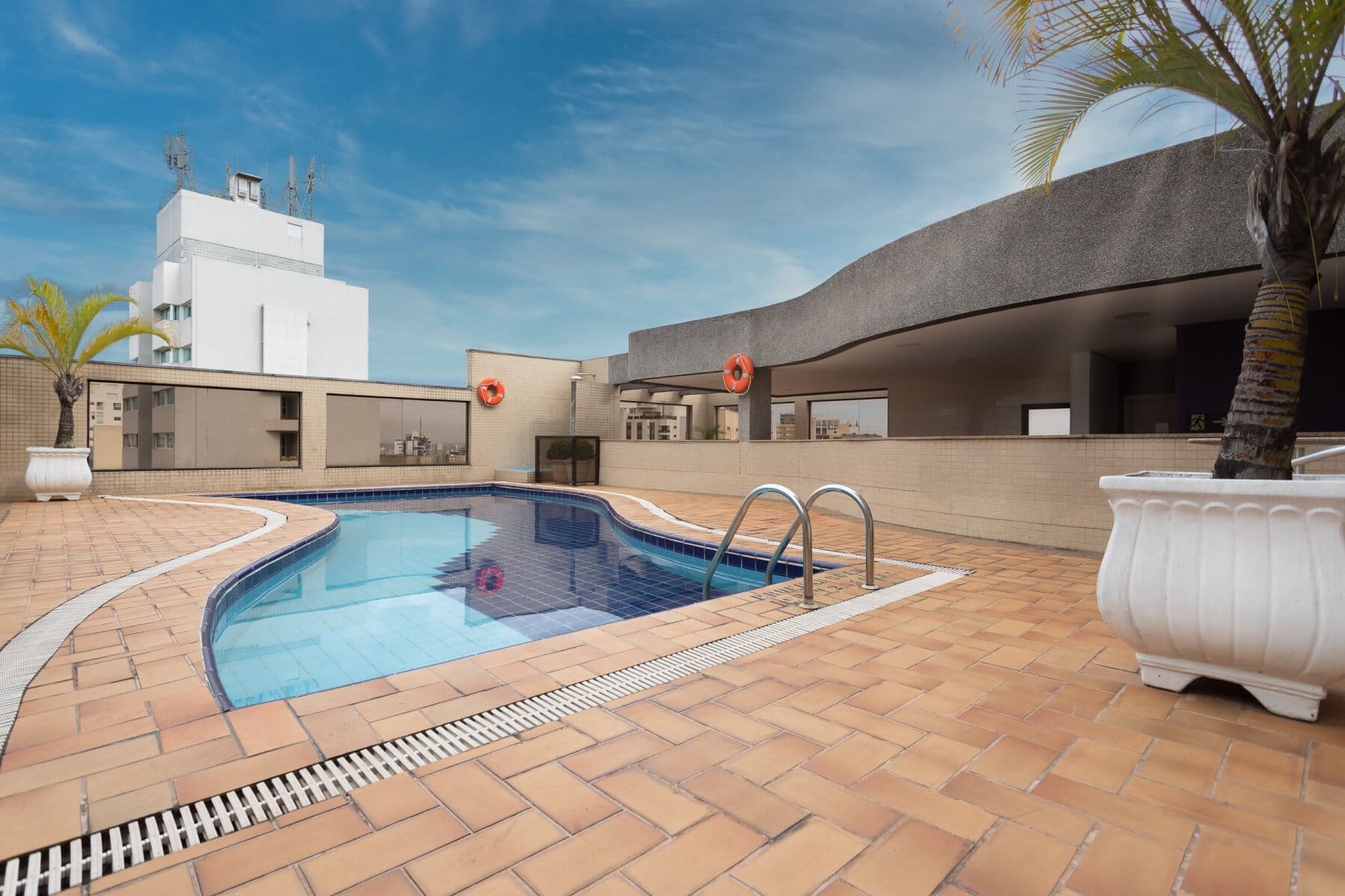 Paulista Suítes by Charlie