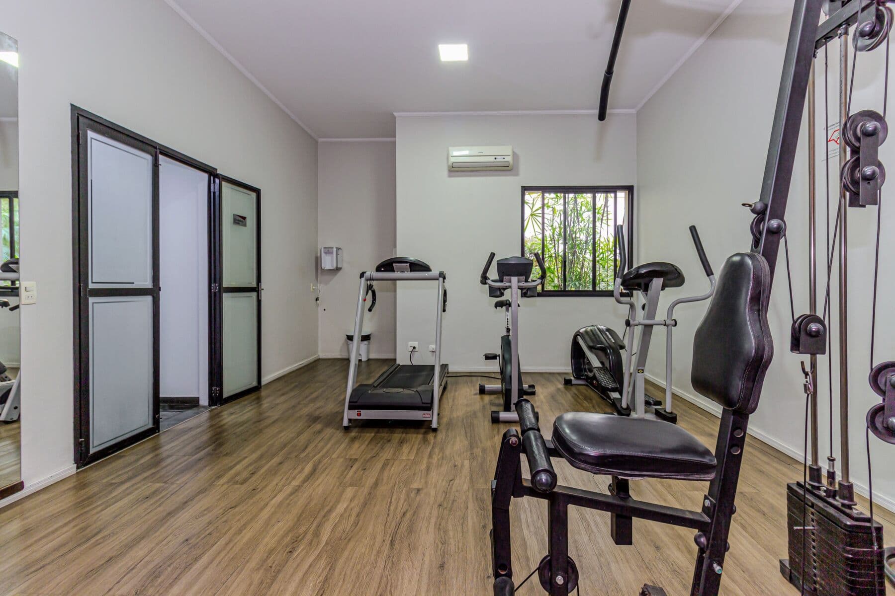 Charlie Poeta Drummond Jardins