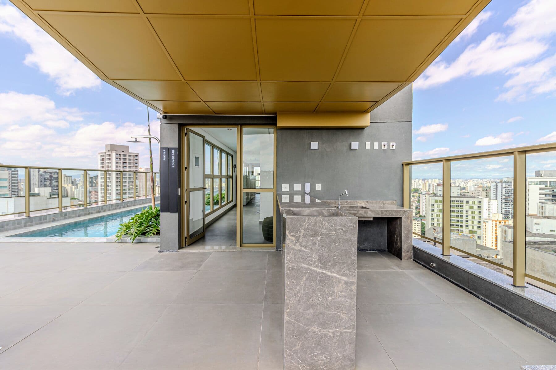 Charlie Nik Paradiso