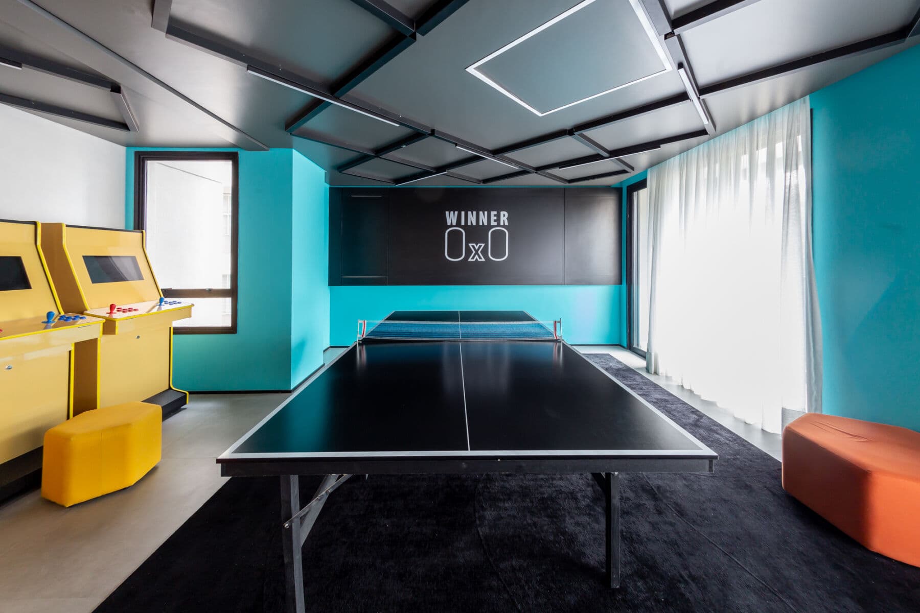 Charlie Nik Vila Mariana