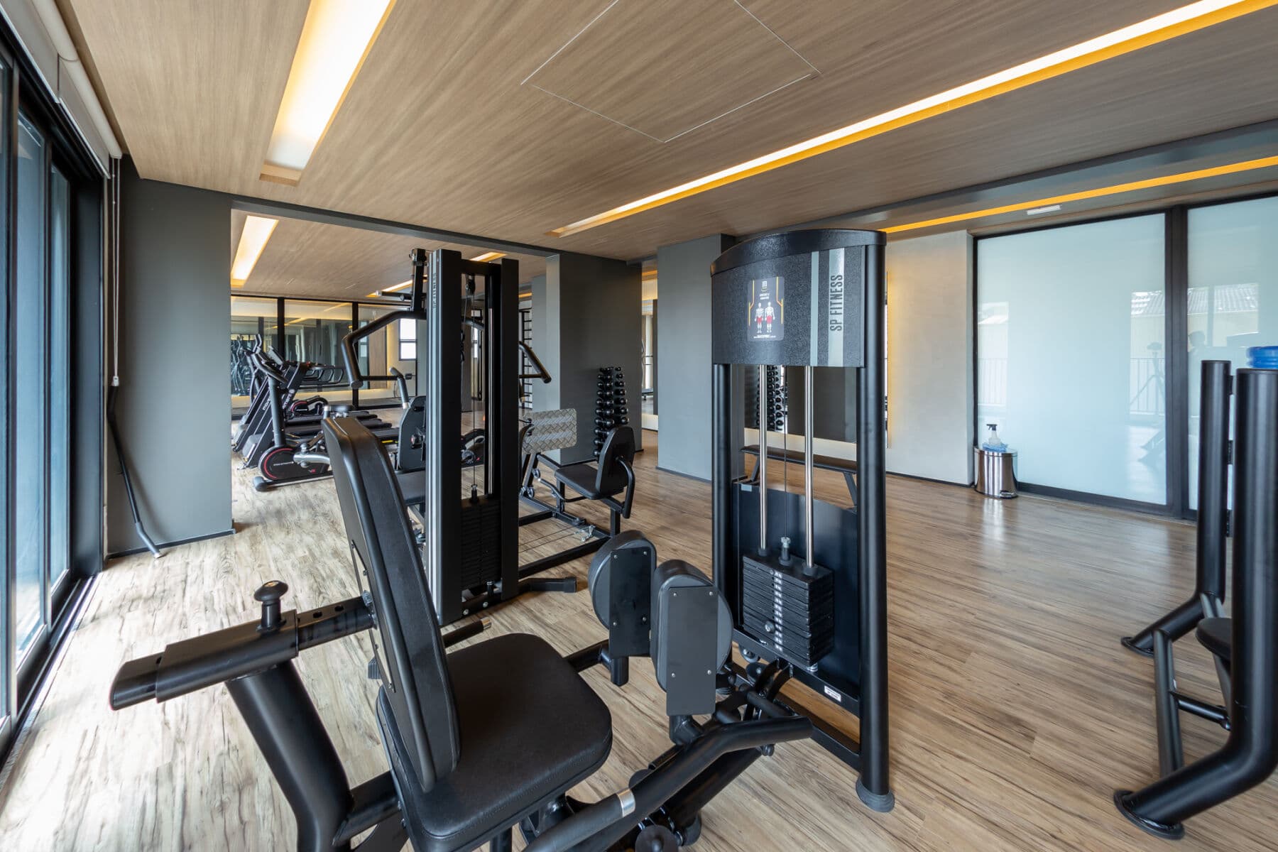 Charlie Nik Vila Mariana