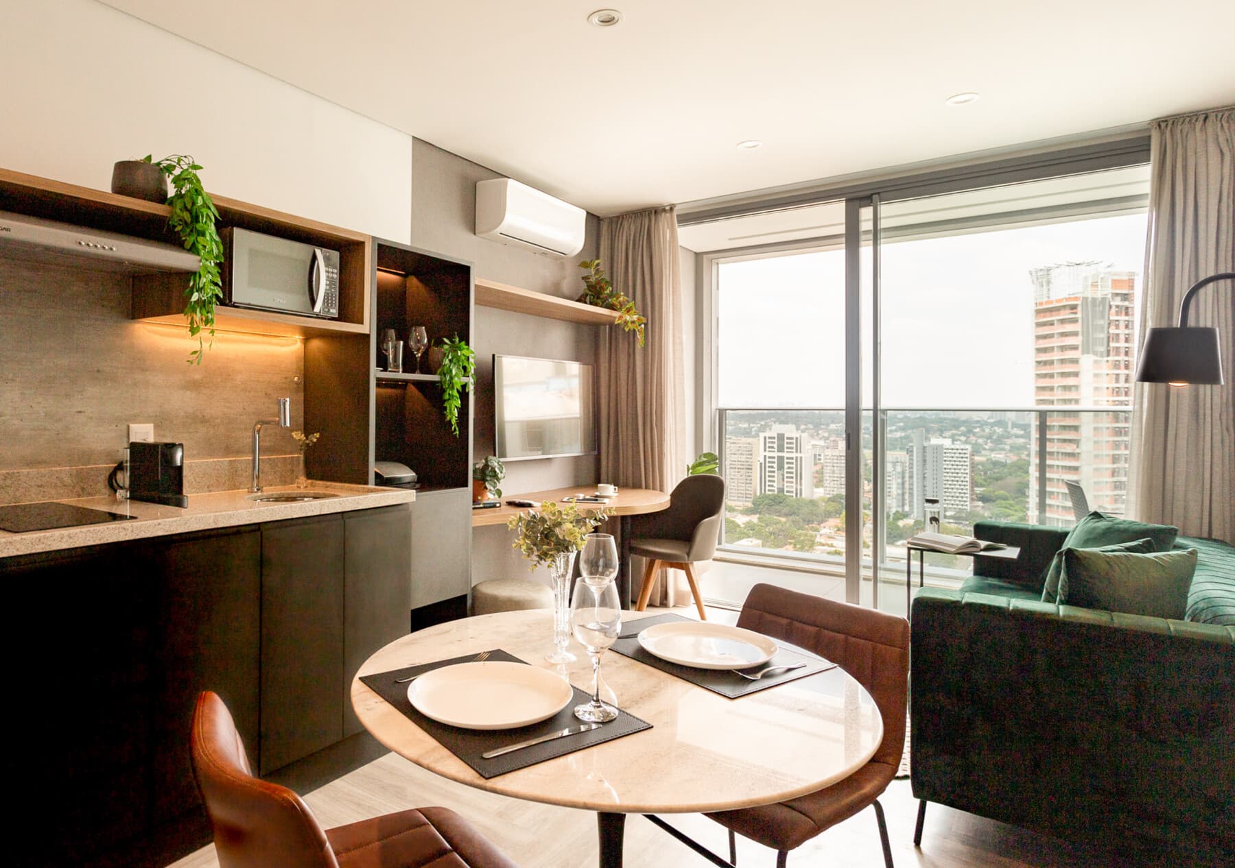 Charlie Wide Pinheiros